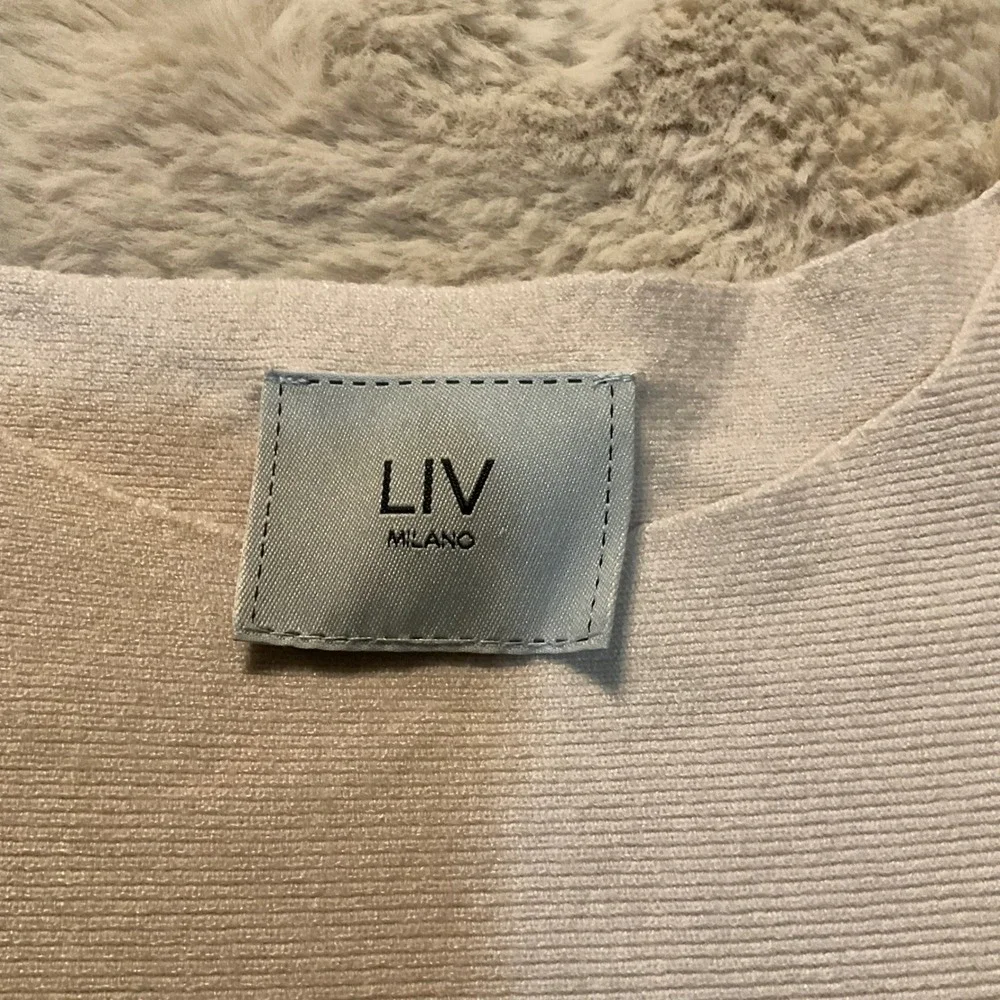 LIV‎ Milano Sweater Blouse Size XL Mesh Pearl Sleeve Cutout Womens Cream Tan